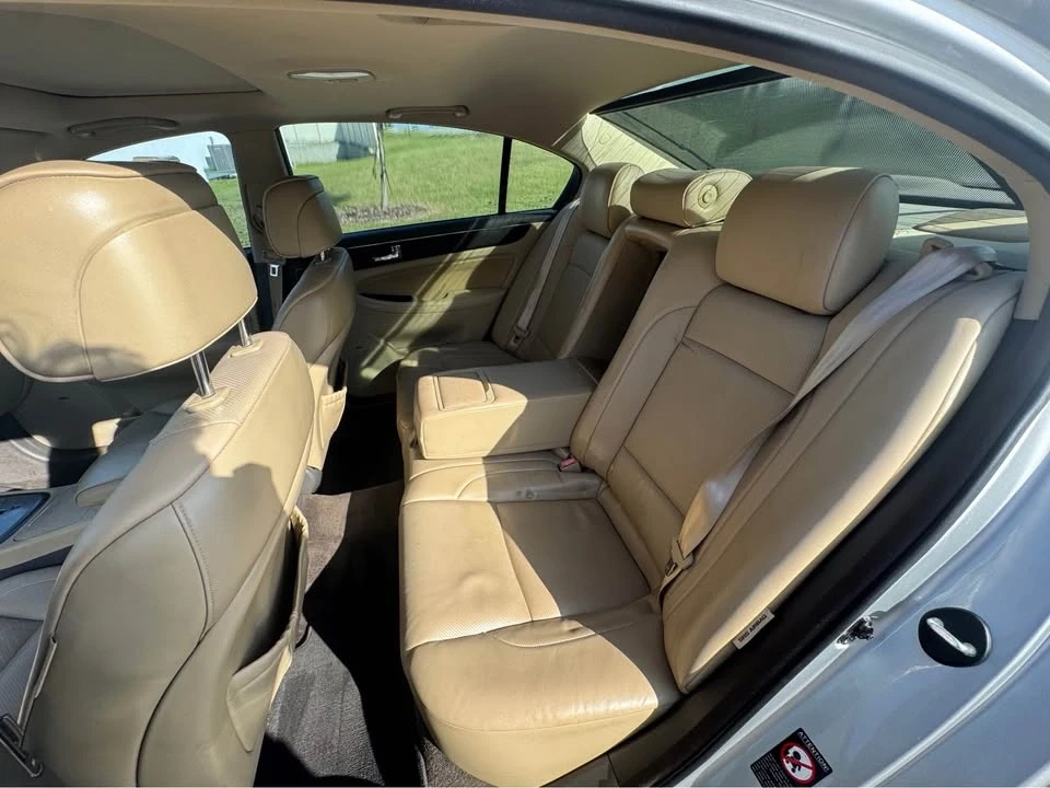 2010 Hyundai Genesis - Image 9 of 11