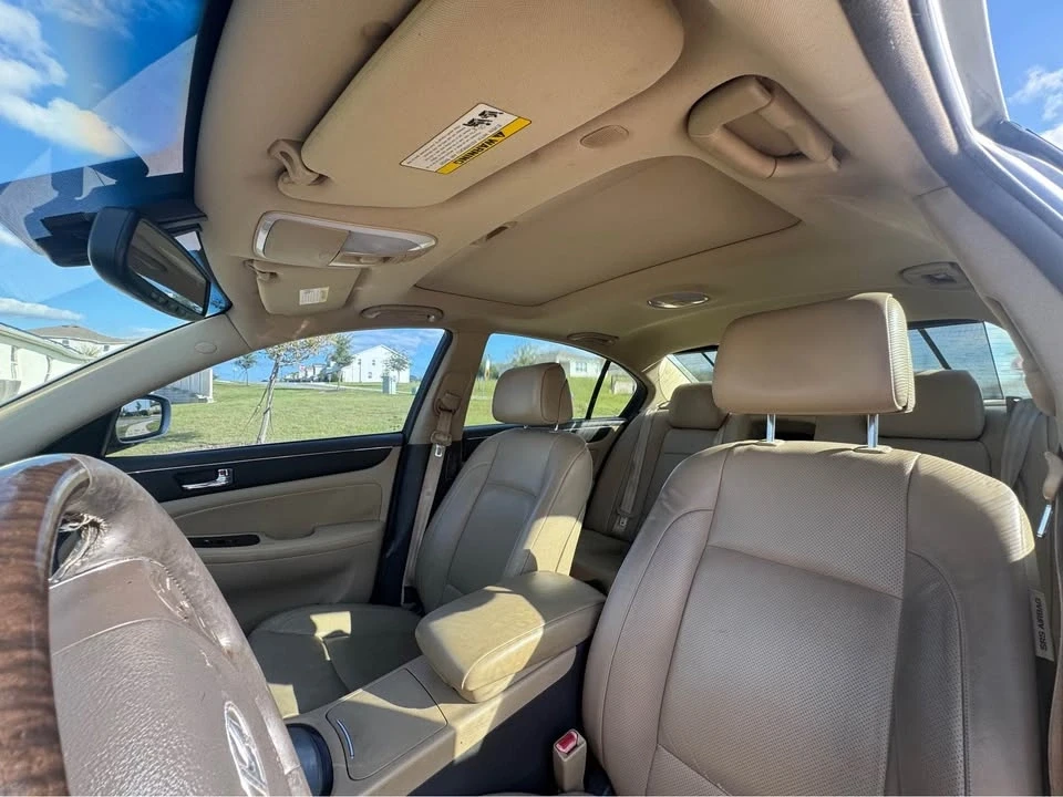 2010 Hyundai Genesis - Image 7 of 11