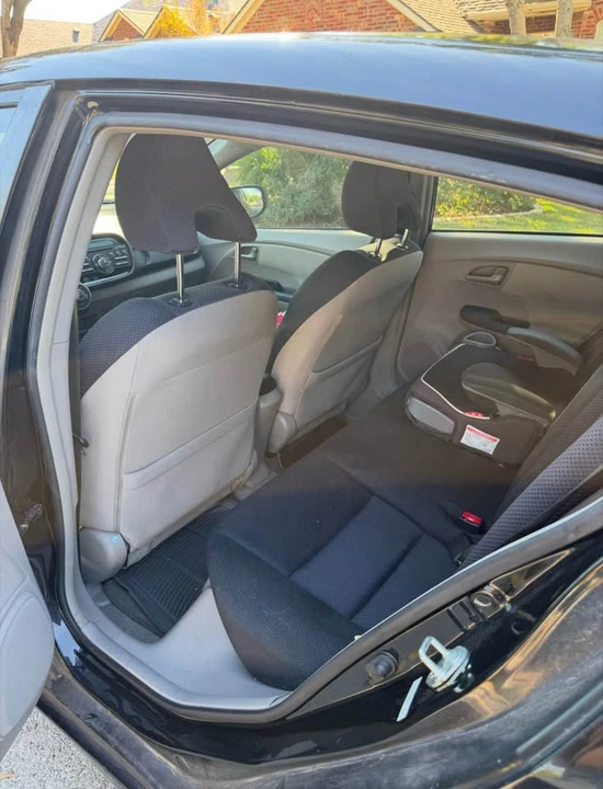 2010 Honda Insight 2nd Gen - Image 6 of 15