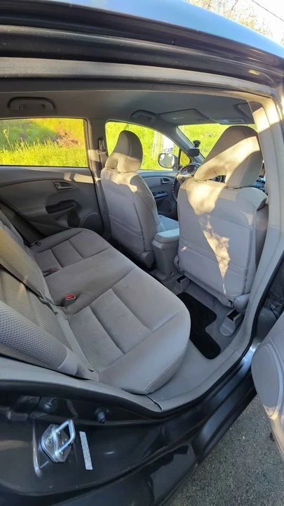 2010 Honda Insight 2nd Gen - Image 7 of 10