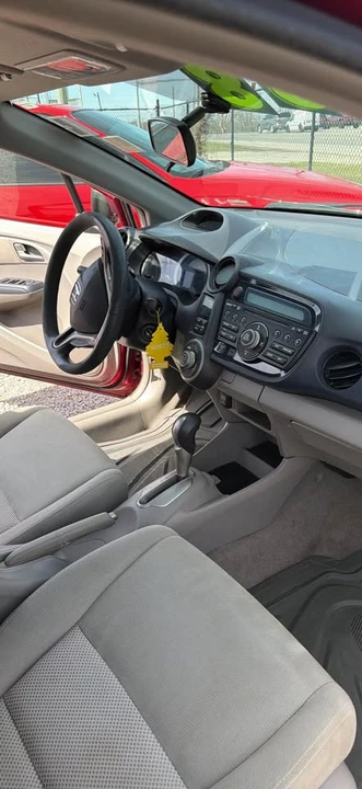 2010 Honda Insight 2nd Gen - Image 12 of 16