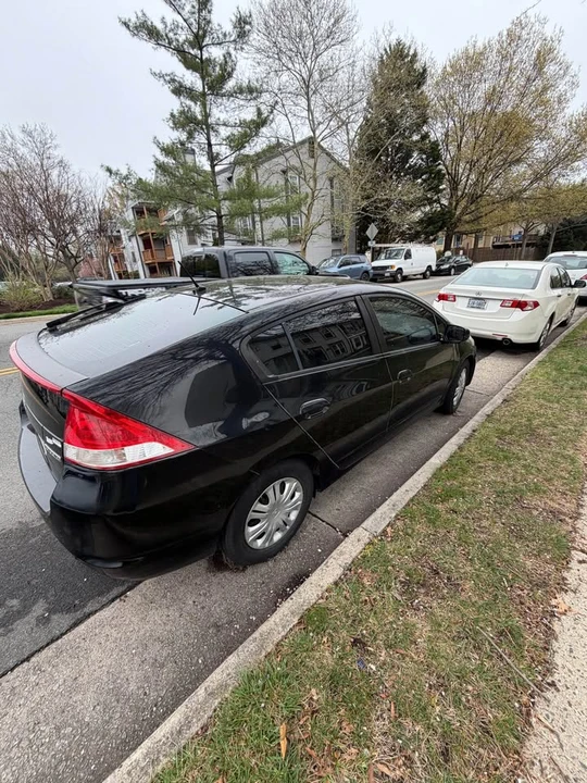 2010 Honda Insight 2nd Gen - Image 5 of 10