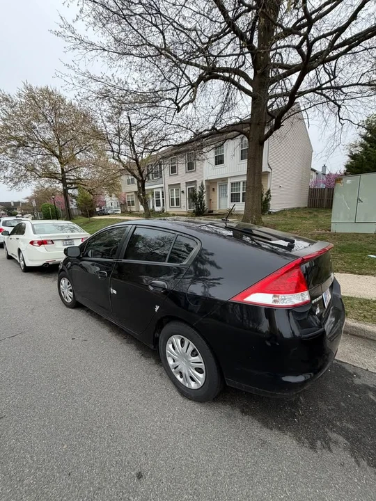 2010 Honda Insight 2nd Gen - Image 3 of 10
