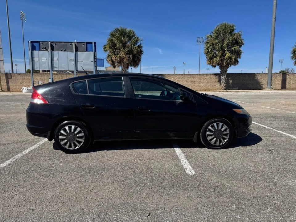 2010 Honda Insight 2nd Gen - Image 2 of 20