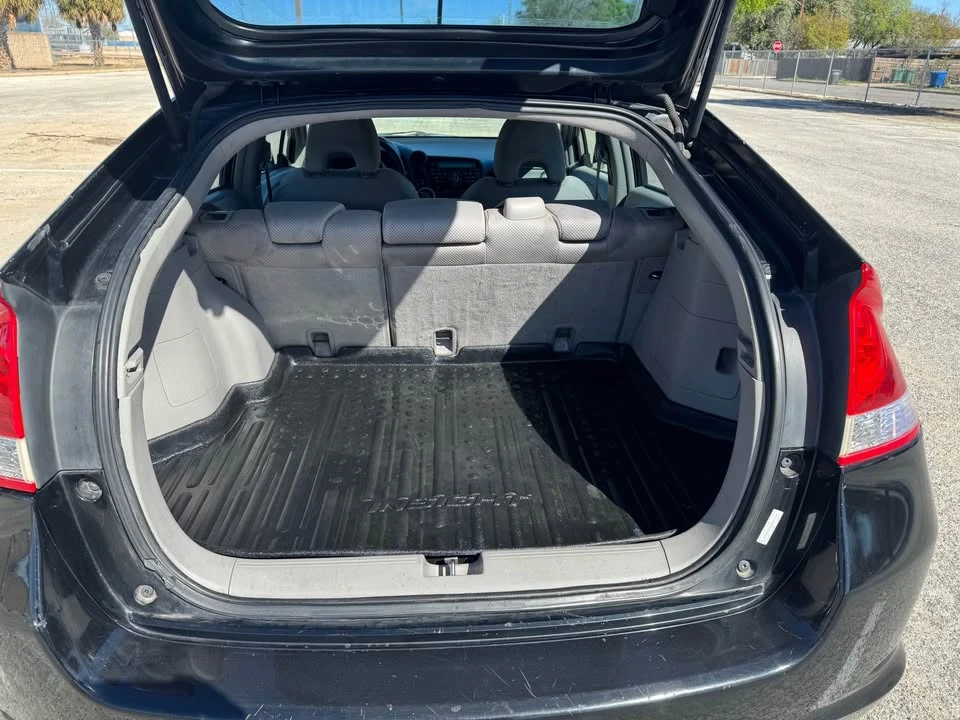2010 Honda Insight 2nd Gen - Image 11 of 20