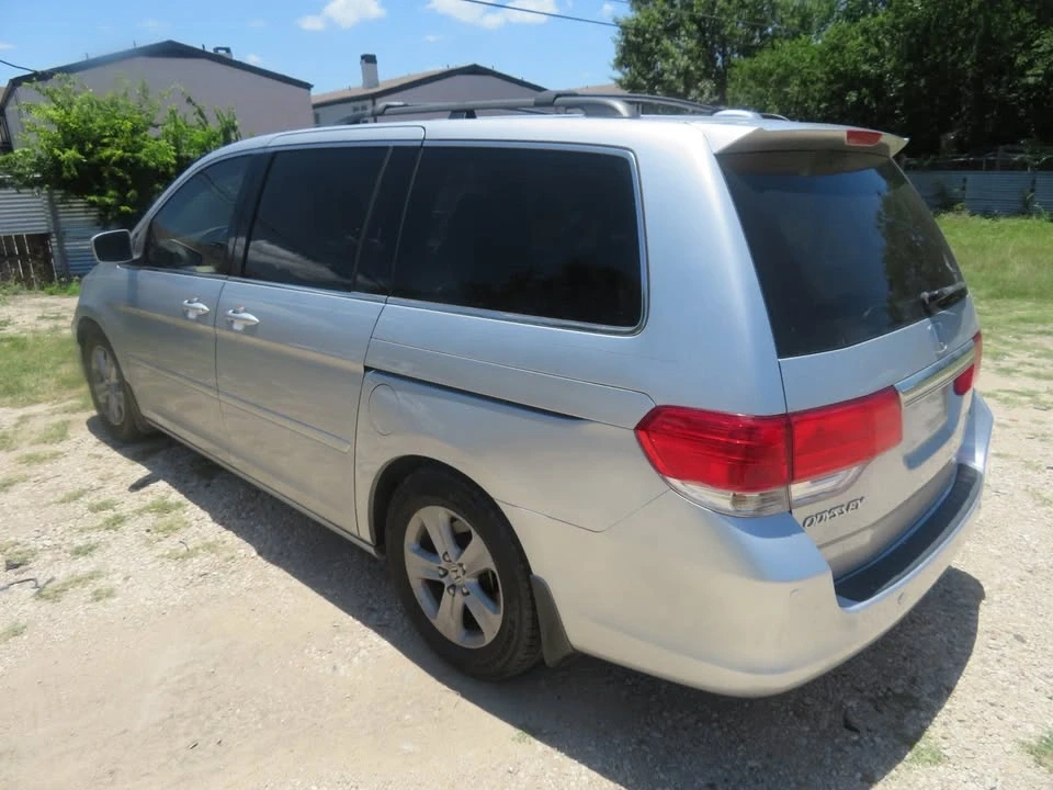 2010 Honda Odyssey - Image 3 of 6