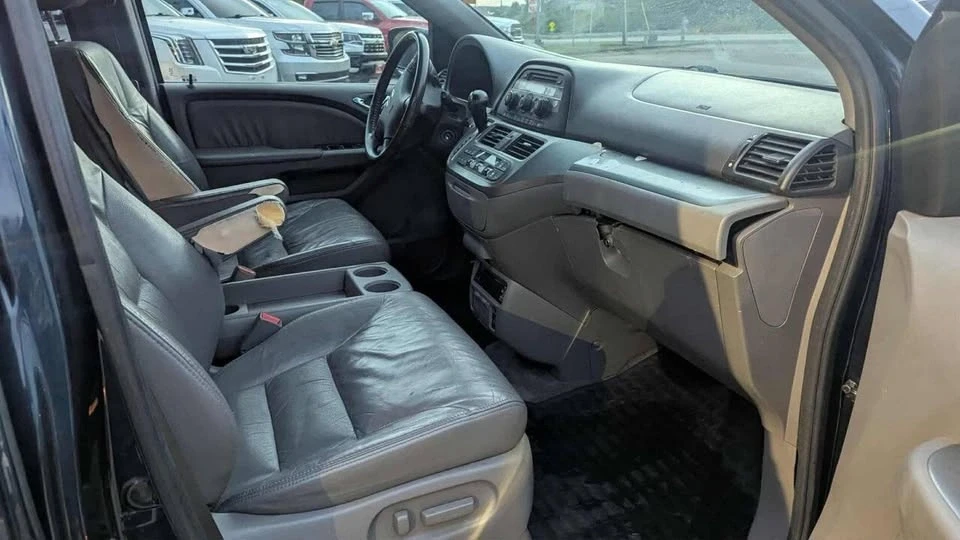 2010 Honda Odyssey - Image 6 of 7