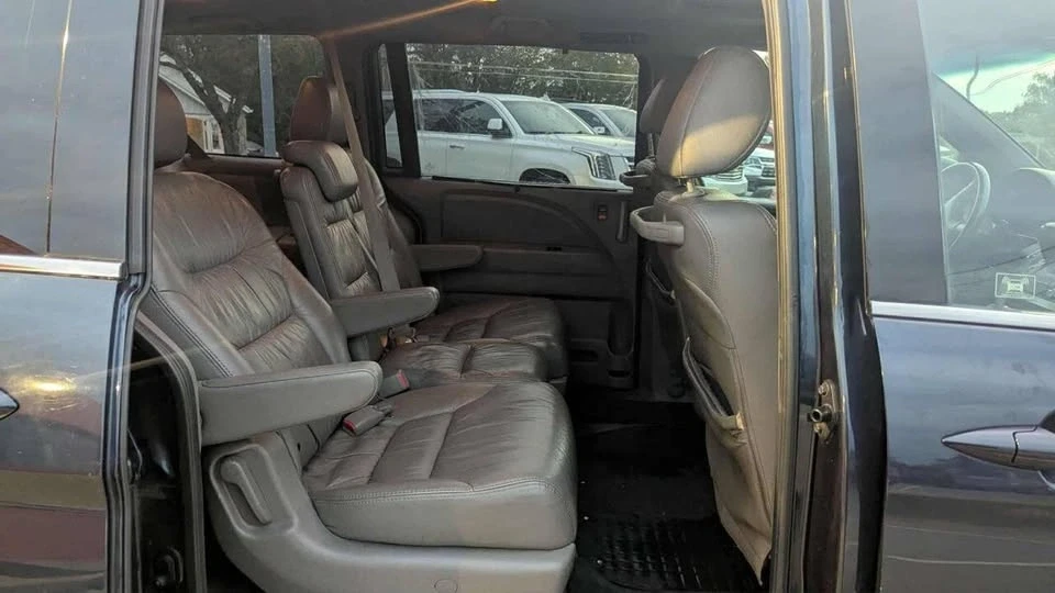 2010 Honda Odyssey - Image 4 of 7