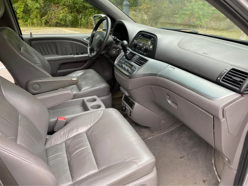 2010 Honda Odyssey - Image 7 of 10