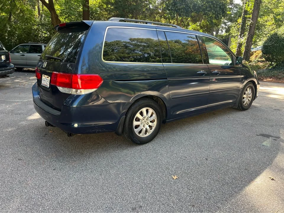2010 Honda Odyssey - Image 3 of 9