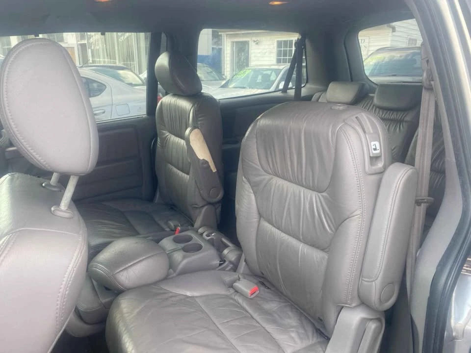 2010 Honda Odyssey - Image 10 of 15
