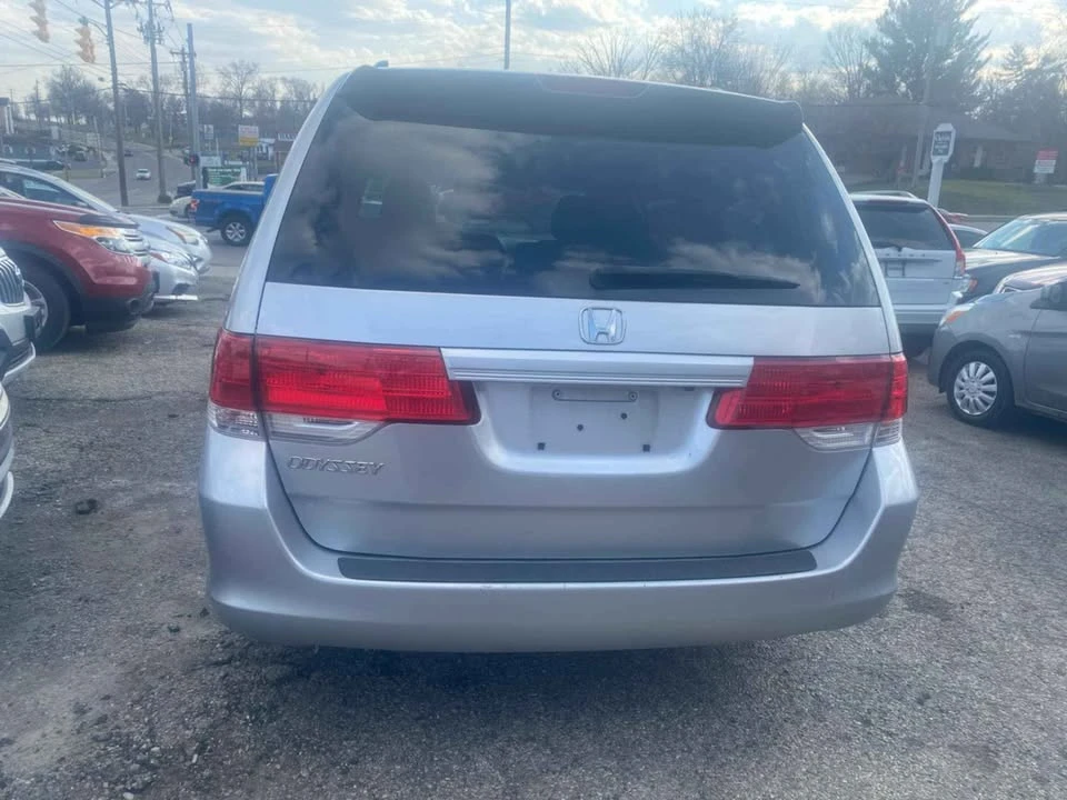 2010 Honda Odyssey - Image 3 of 15