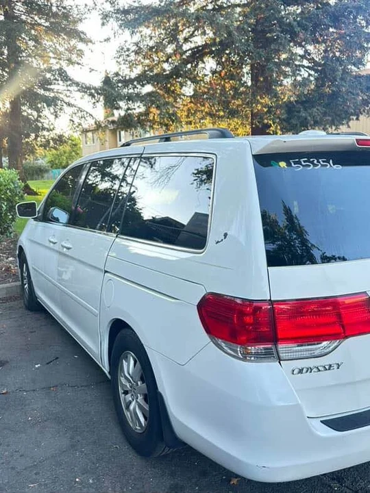 2010 Honda Odyssey - Image 10 of 10