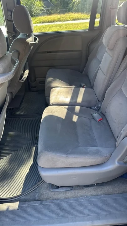 2010 Honda Odyssey - Image 3 of 3