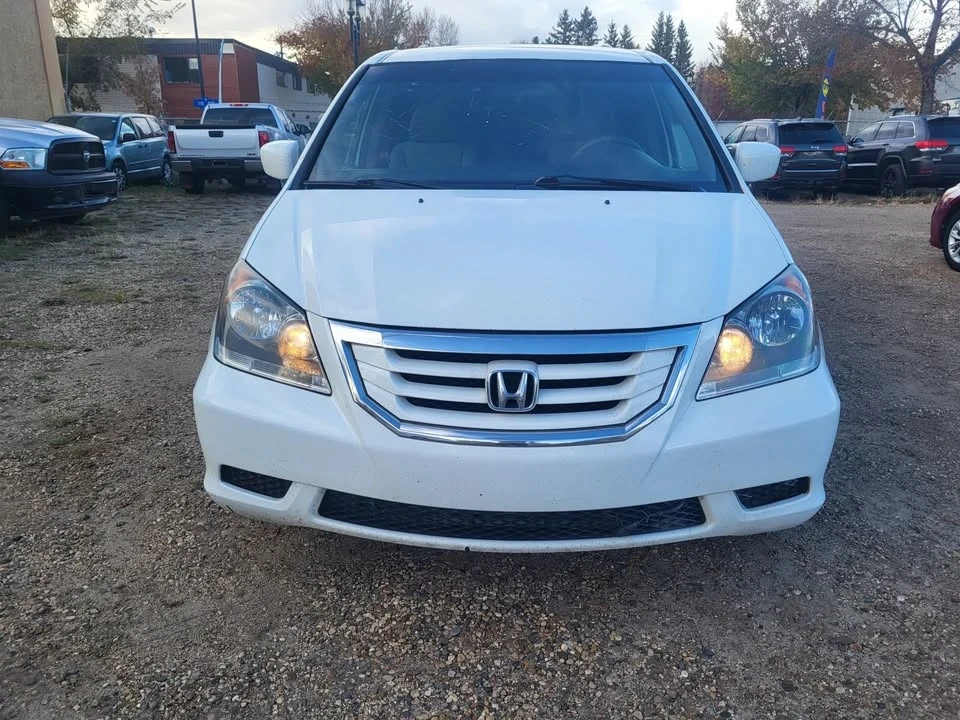 2010 Honda Odyssey - Image 2 of 15