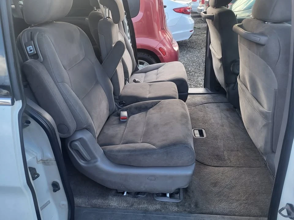 2010 Honda Odyssey - Image 11 of 15