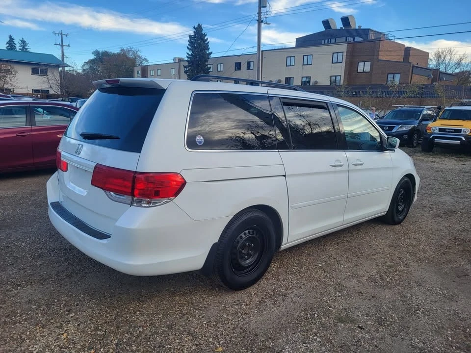 2010 Honda Odyssey - Image 4 of 15