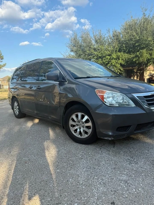 2010 Honda Odyssey - Image 2 of 6