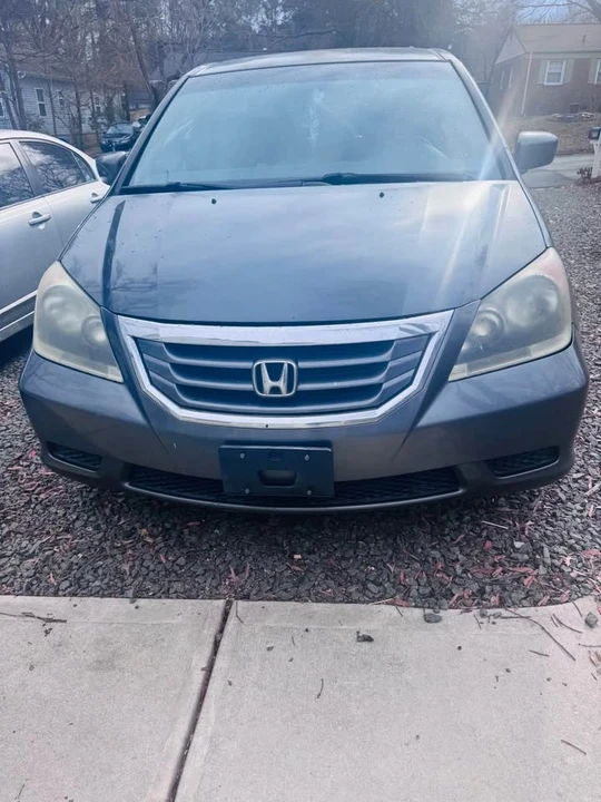 2010 Honda Odyssey - Image 2 of 2