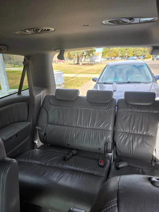 2010 Honda Odyssey - Image 6 of 10
