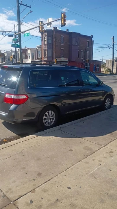 2010 Honda Odyssey - Image 3 of 4