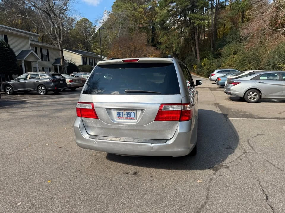 2010 Honda Odyssey - Image 2 of 13
