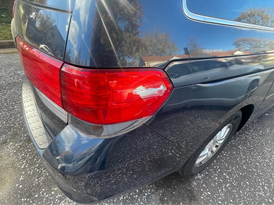 2010 Honda Odyssey - Image 5 of 15
