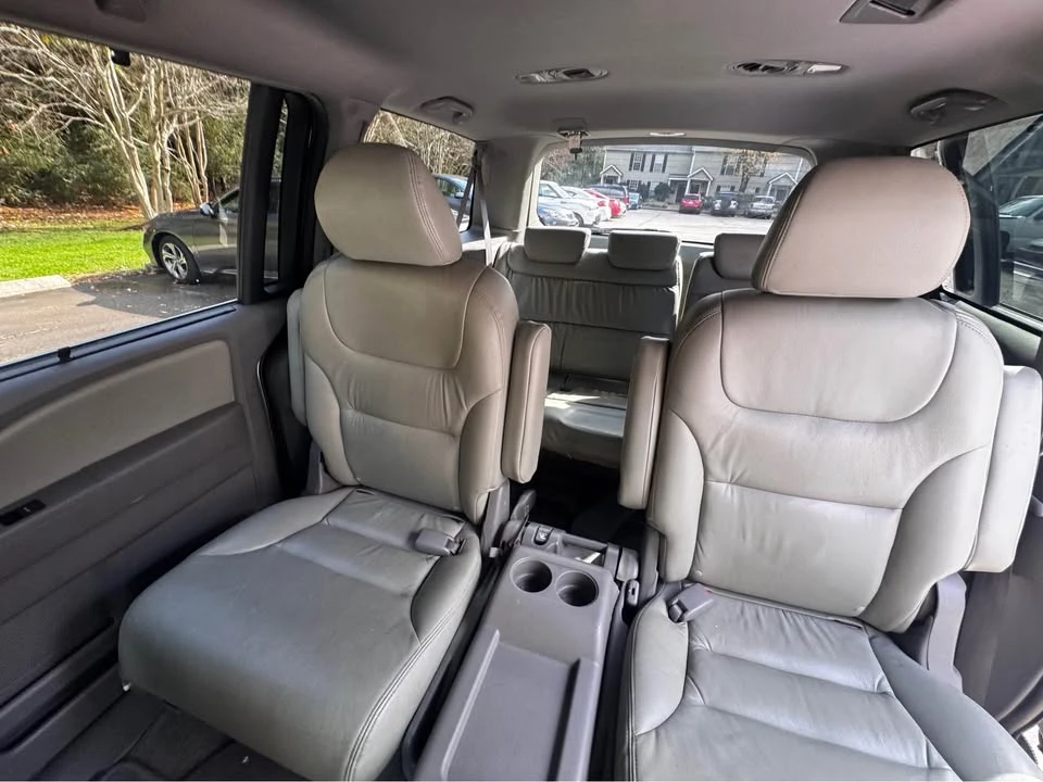 2010 Honda Odyssey - Image 8 of 13