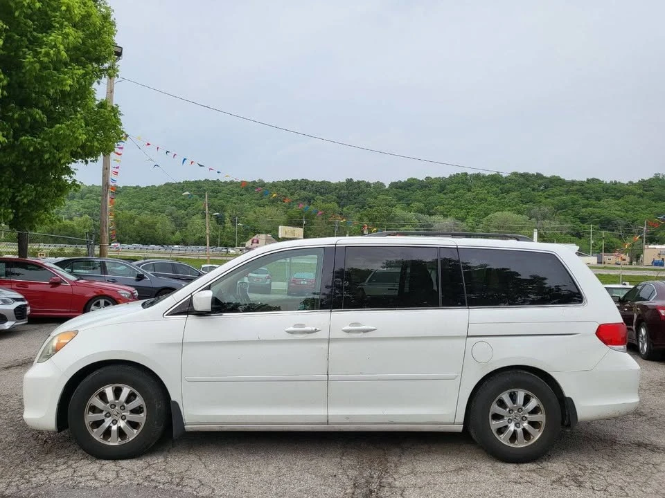 2010 Honda Odyssey - Image 9 of 18