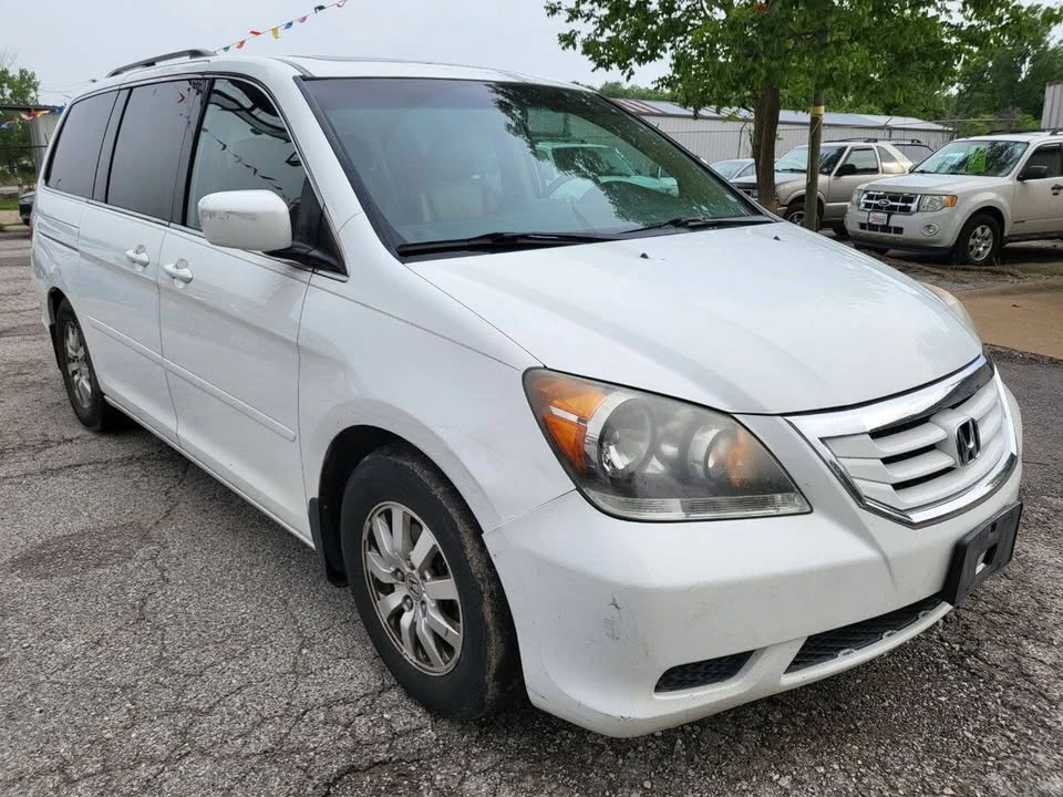 2010 Honda Odyssey - Image 3 of 18