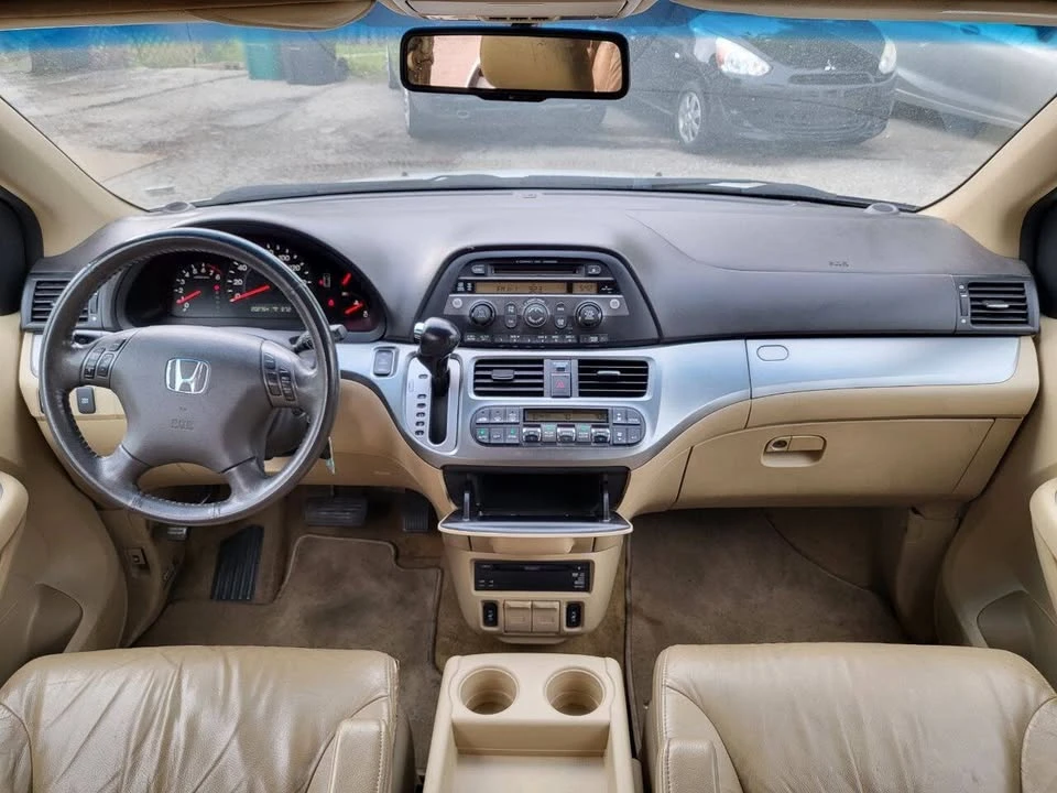 2010 Honda Odyssey - Image 14 of 18