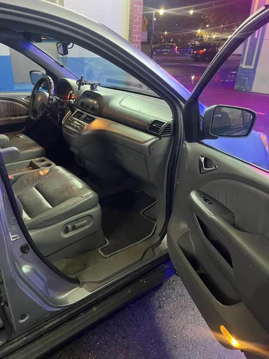 2010 Honda Odyssey - Image 6 of 14