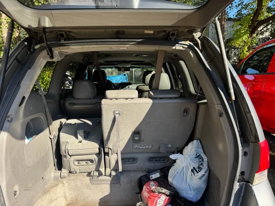 2010 Honda Odyssey - Image 10 of 12