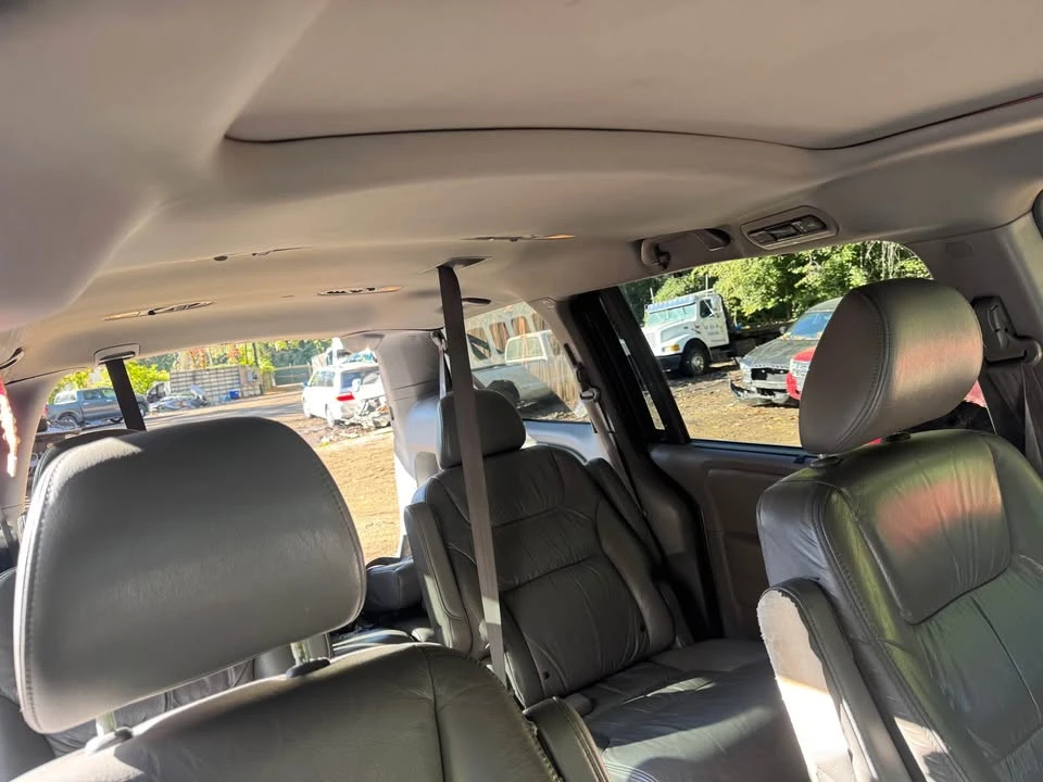 2010 Honda Odyssey - Image 8 of 12
