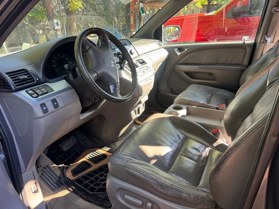 2010 Honda Odyssey - Image 12 of 12