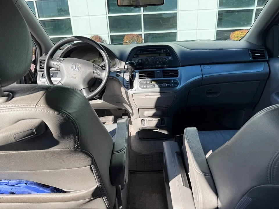 2010 Honda Odyssey - Image 6 of 11