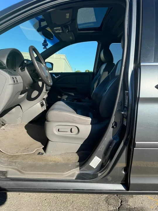 2010 Honda Odyssey - Image 7 of 18