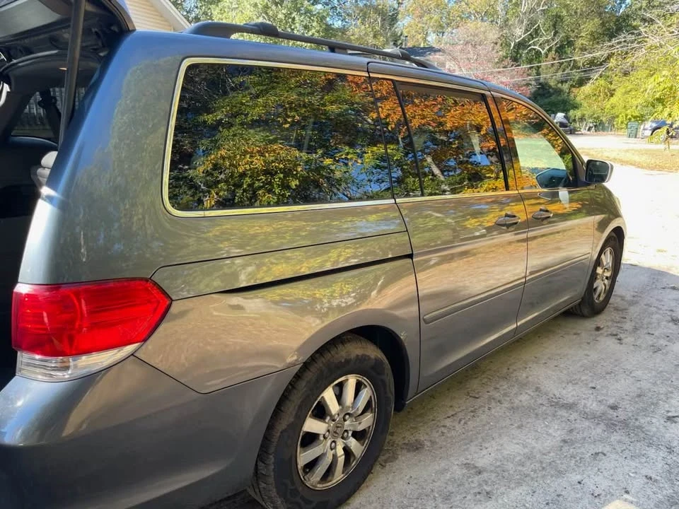 2010 Honda Odyssey - Image 2 of 9