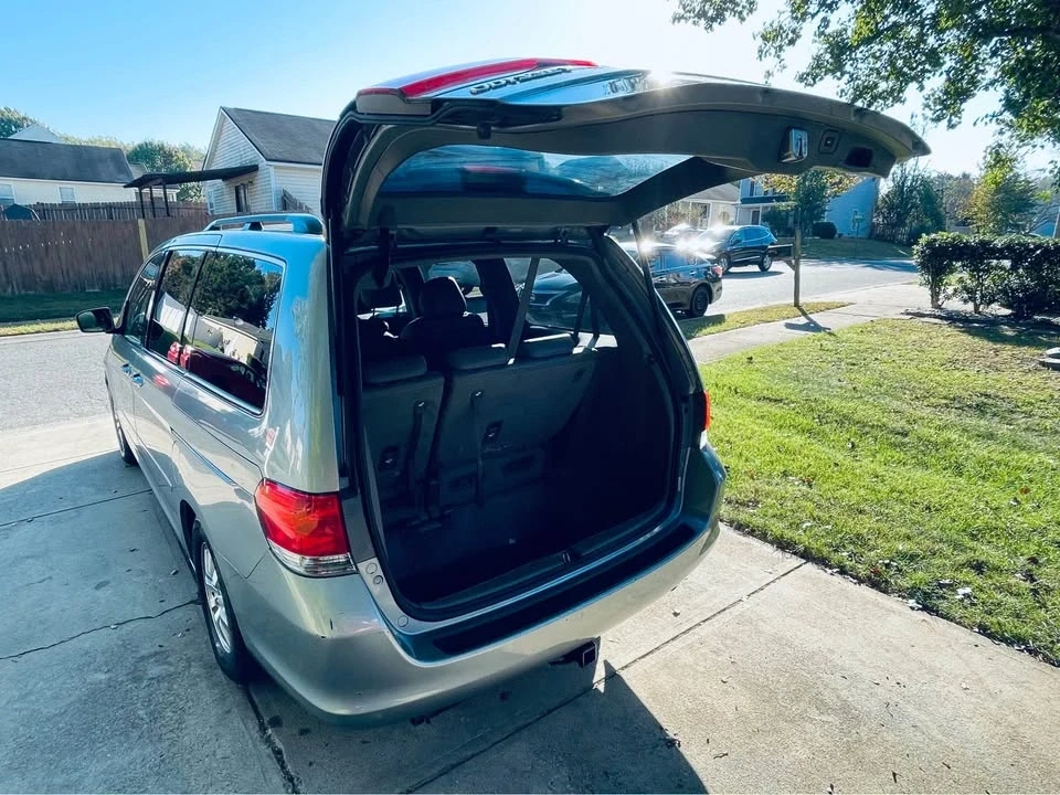 2010 Honda Odyssey - Image 12 of 12