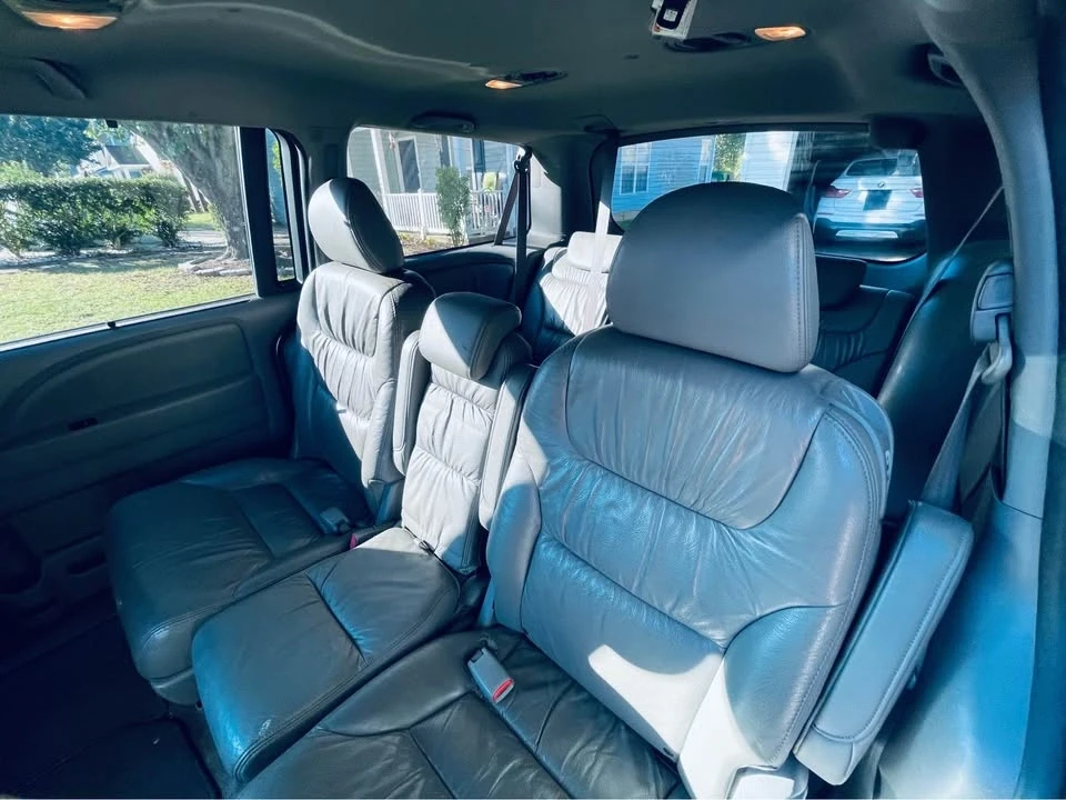2010 Honda Odyssey - Image 8 of 12