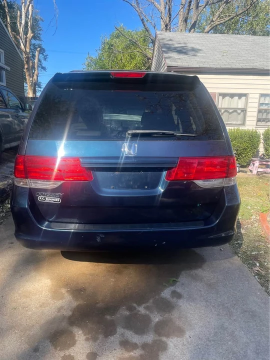2010 Honda Odyssey - Image 2 of 4