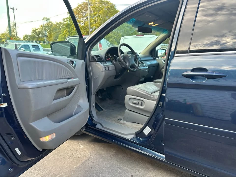 2010 Honda Odyssey - Image 8 of 20