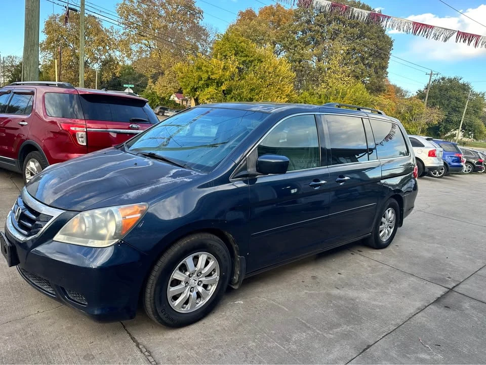 2010 Honda Odyssey - Image 2 of 20