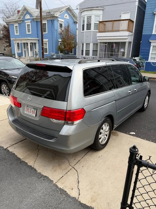 2010 Honda Odyssey - Image 4 of 16