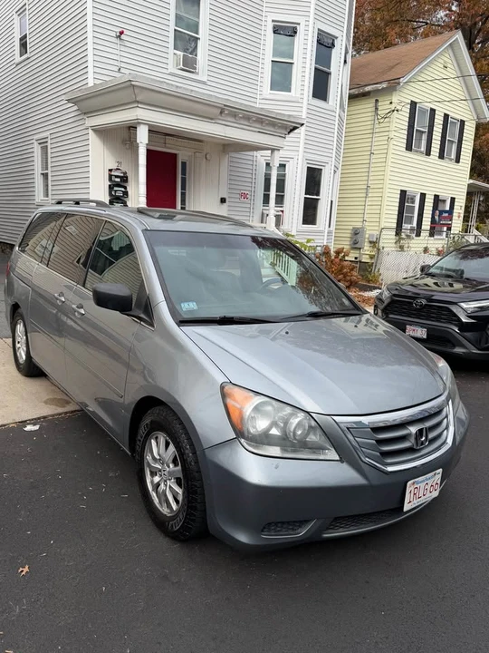 2010 Honda Odyssey - Image 2 of 16