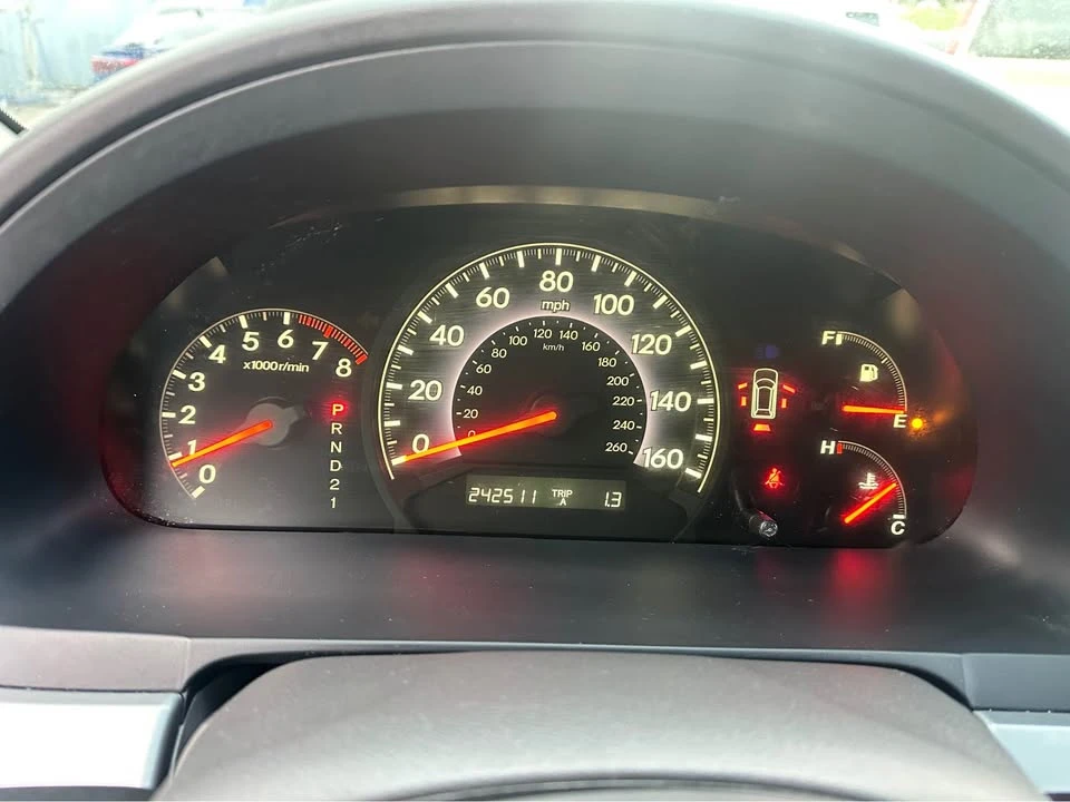 2010 Honda Odyssey - Image 11 of 20