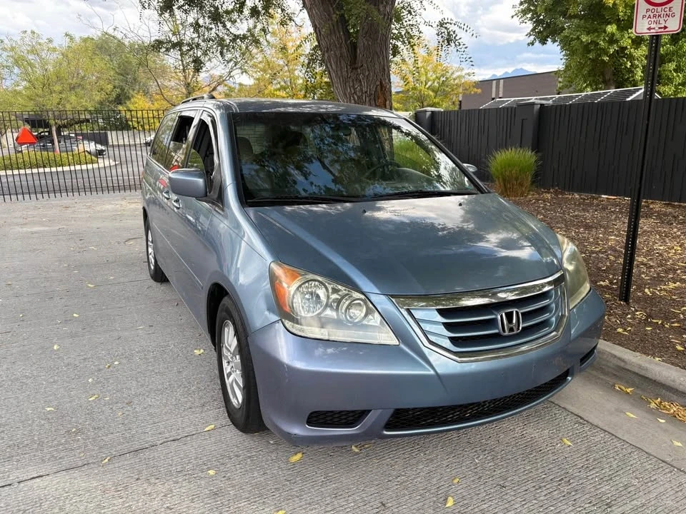 2010 Honda Odyssey - Image 2 of 10