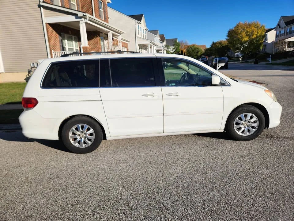 2010 Honda Odyssey - Image 19 of 19