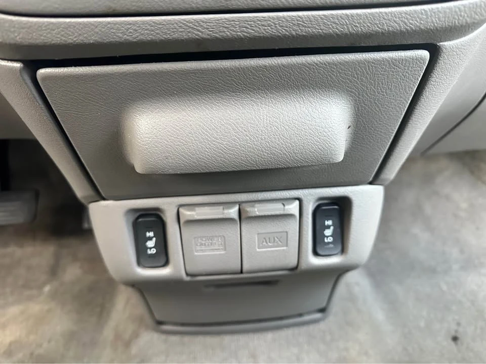 2010 Honda Odyssey - Image 13 of 20