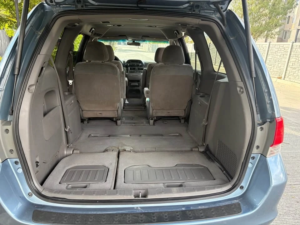 2010 Honda Odyssey - Image 6 of 10